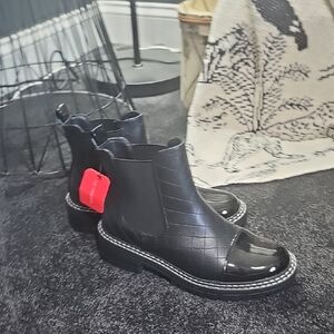 Sleek Black Quilted Ankle Boots